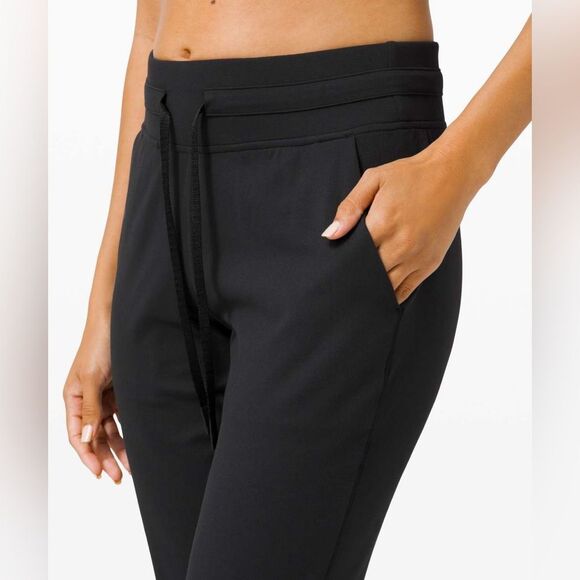 Lululemon Ready to Rulu Jogger, High Rise. Slim fit. Size 4 workout casual comfy - Picture 3 of 10